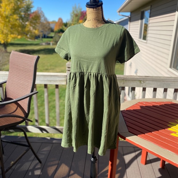 💚🍏Free People T-shirt dress - Picture 2 of 9